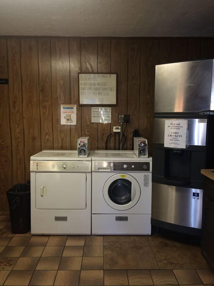 Mayflower Motel Milford - photo 21