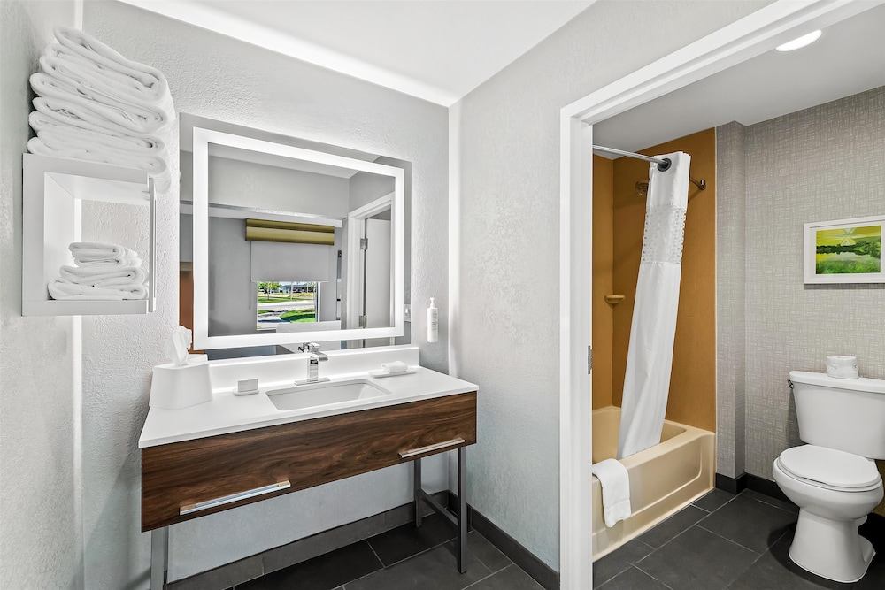 Hampton Inn Omaha West Dodge Road - photo 17