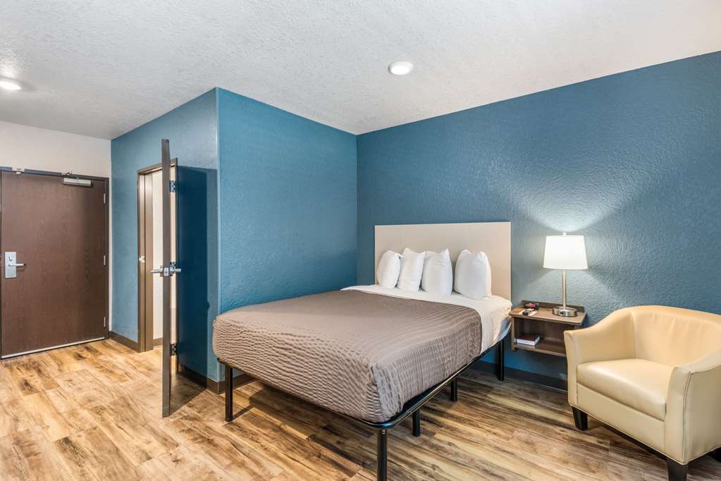 WoodSpring Suites Bradenton - photo 12