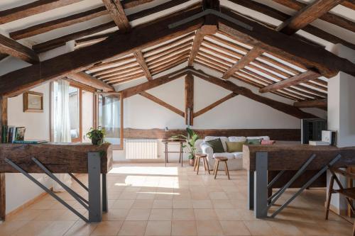 Amazing apartments with terrace or rooftop in Trastevere — 4-Star Luxury Hotel in Rome, Italy