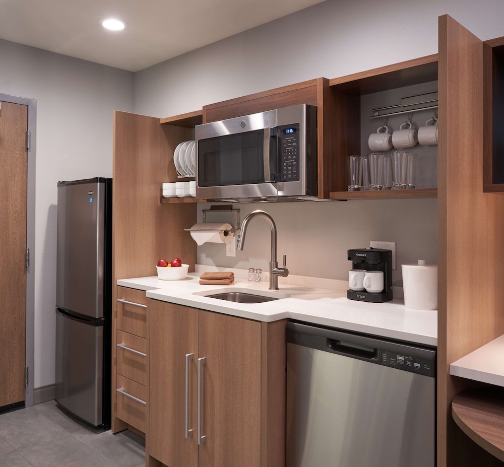 Home2 Suites by Hilton Pompano Beach Pier - photo 25