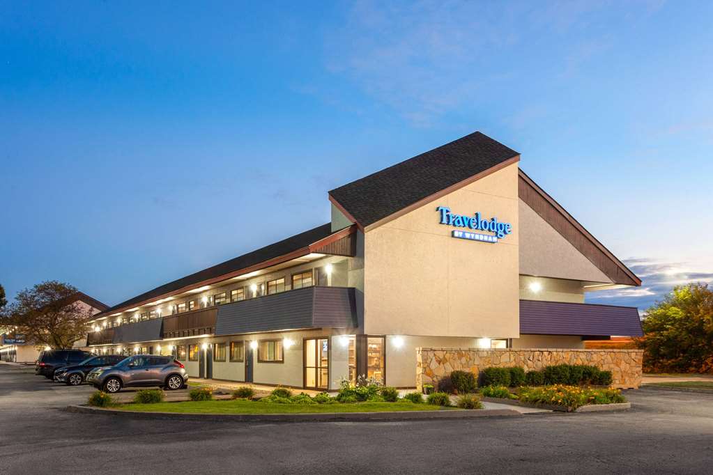 Travelodge by Wyndham Peoria - photo 8