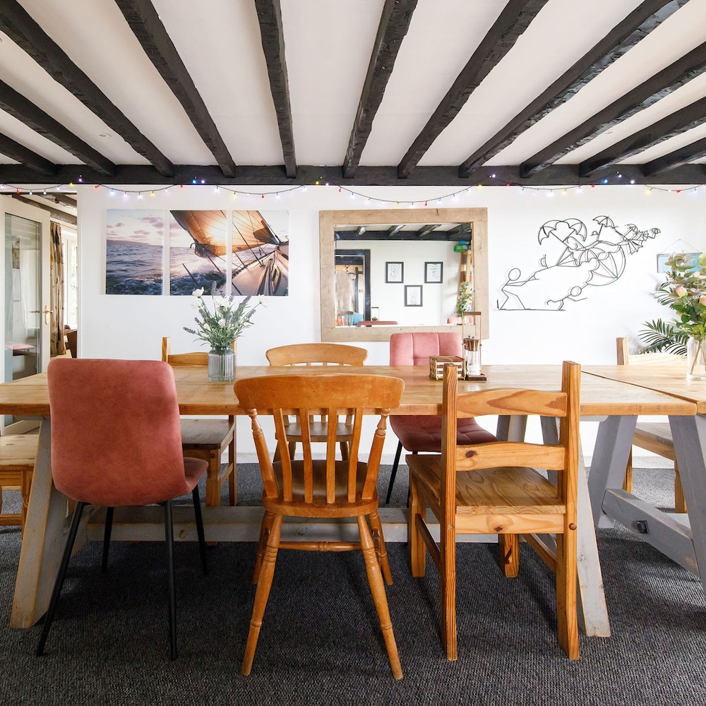 Tranquil Luxe in Country Cottage — Bosham — photo 2