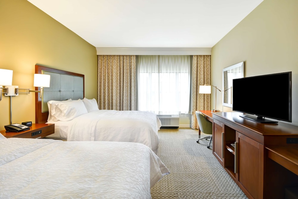 Hampton Inn & Suites Charleston Airport - photo 21