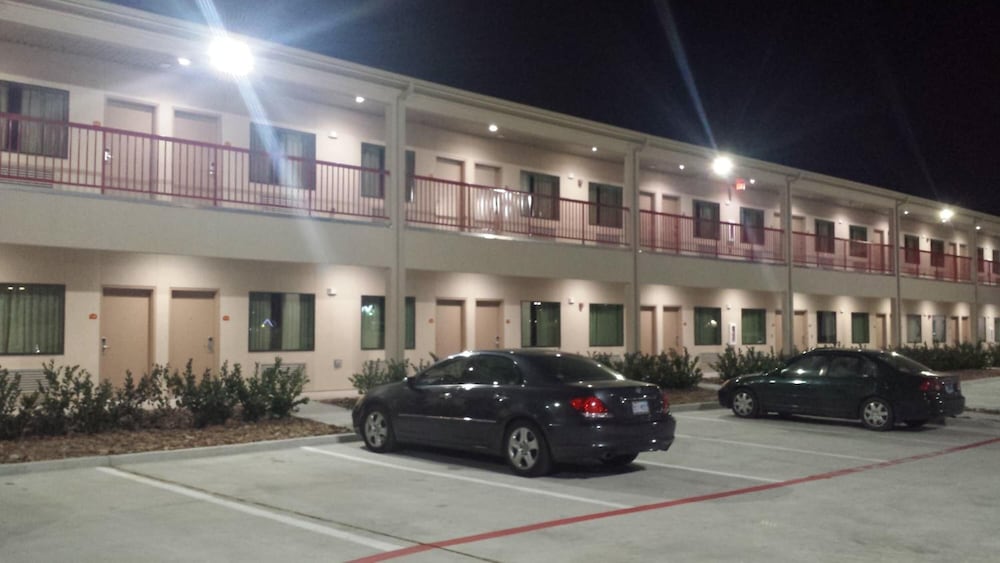 Palace Inn 290 & Jones Rd - photo 41