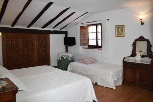 Casona De Linares — Selaya