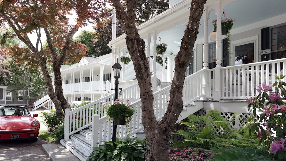 Moseley Cottage Inn & Town Motel - photo 88