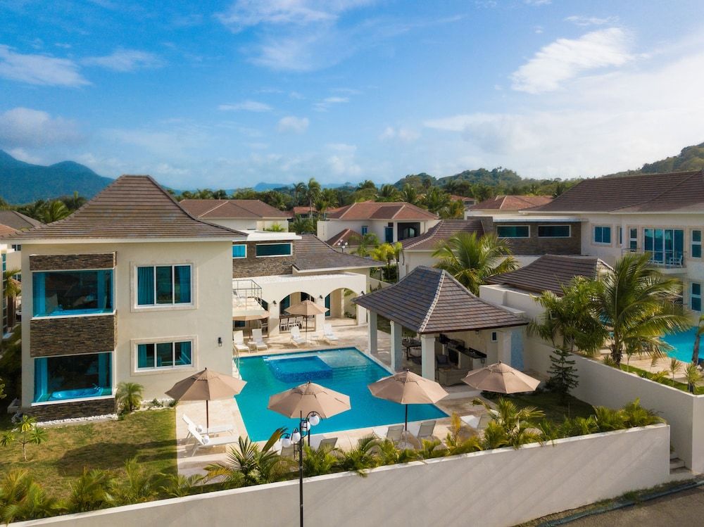 Royal Villas Cofresi 4 — 4-Star Luxury Hotel in Puerto Plata, Dominican Republic