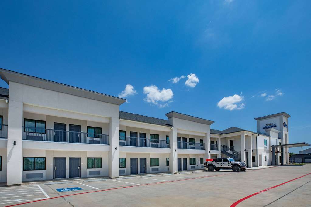 Baymont by Wyndham Freeport Texas - photo 6
