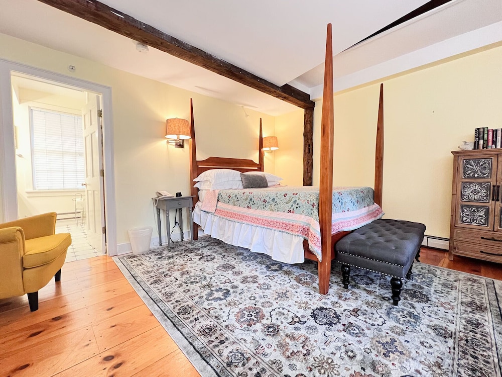 Four Columns Inn - photo 10