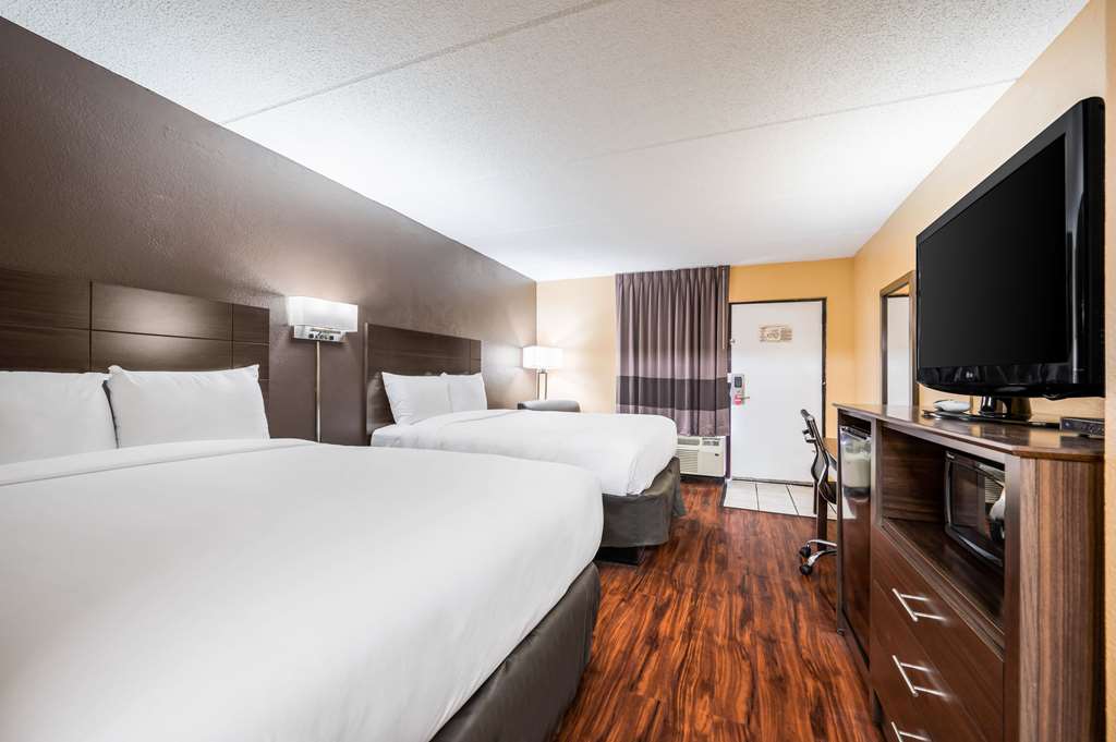 Econo Lodge Columbus near Airport - photo 11