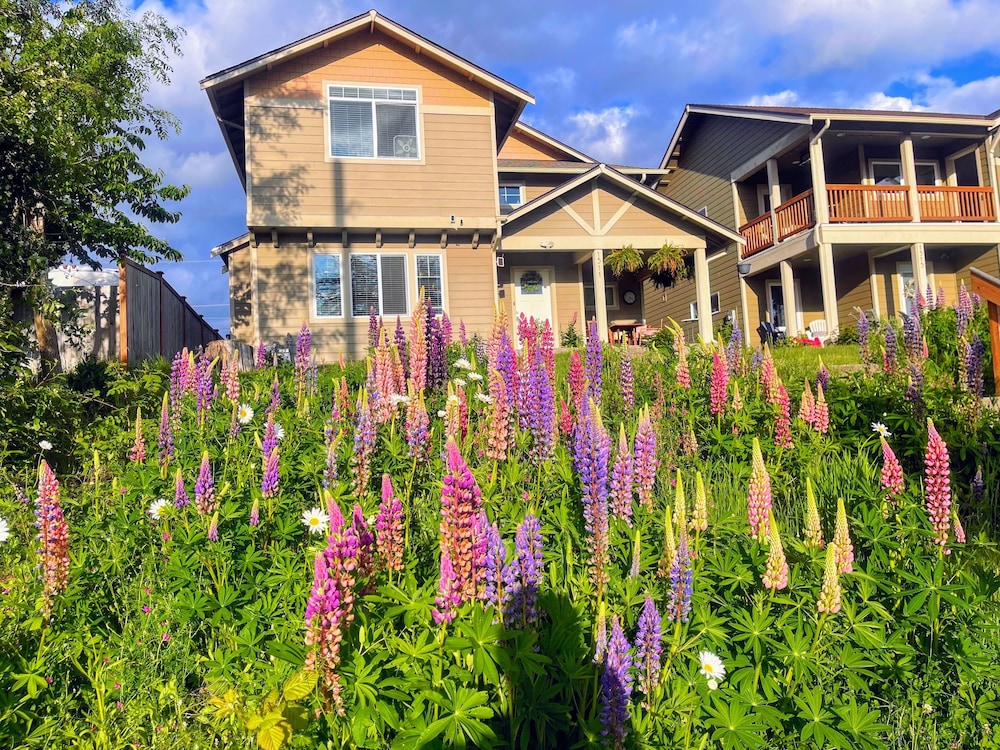 Central Tacoma Homestay private room — 5-Star Luxury Hotel in Tacoma, United States