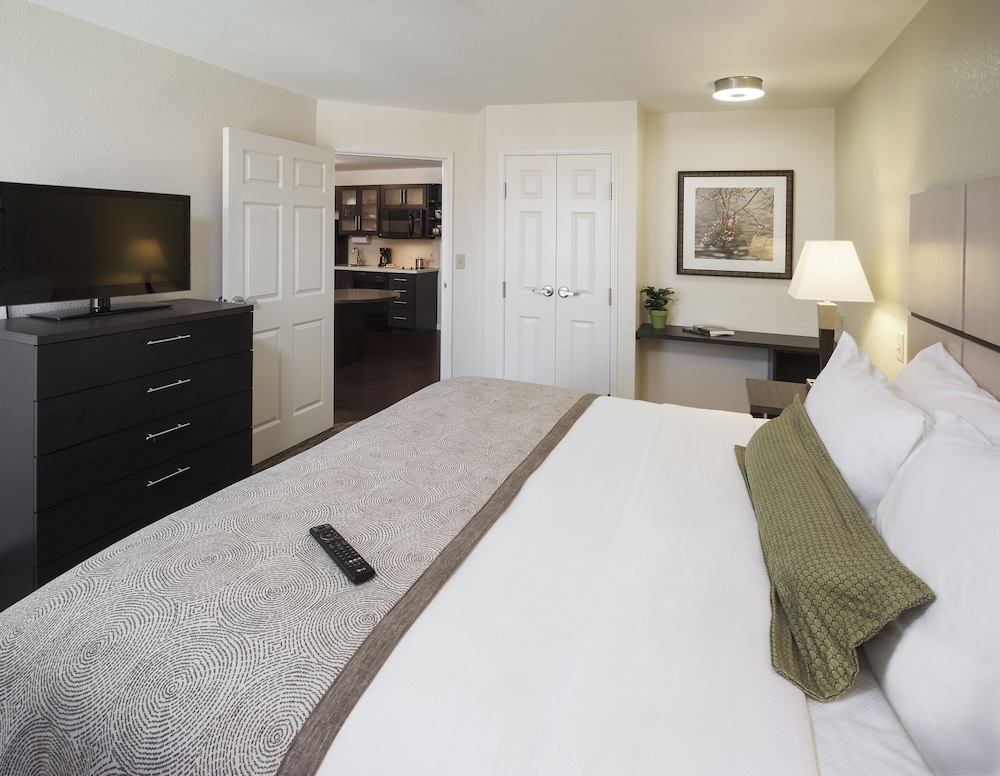 Candlewood Suites Midland SW by IHG - photo 6