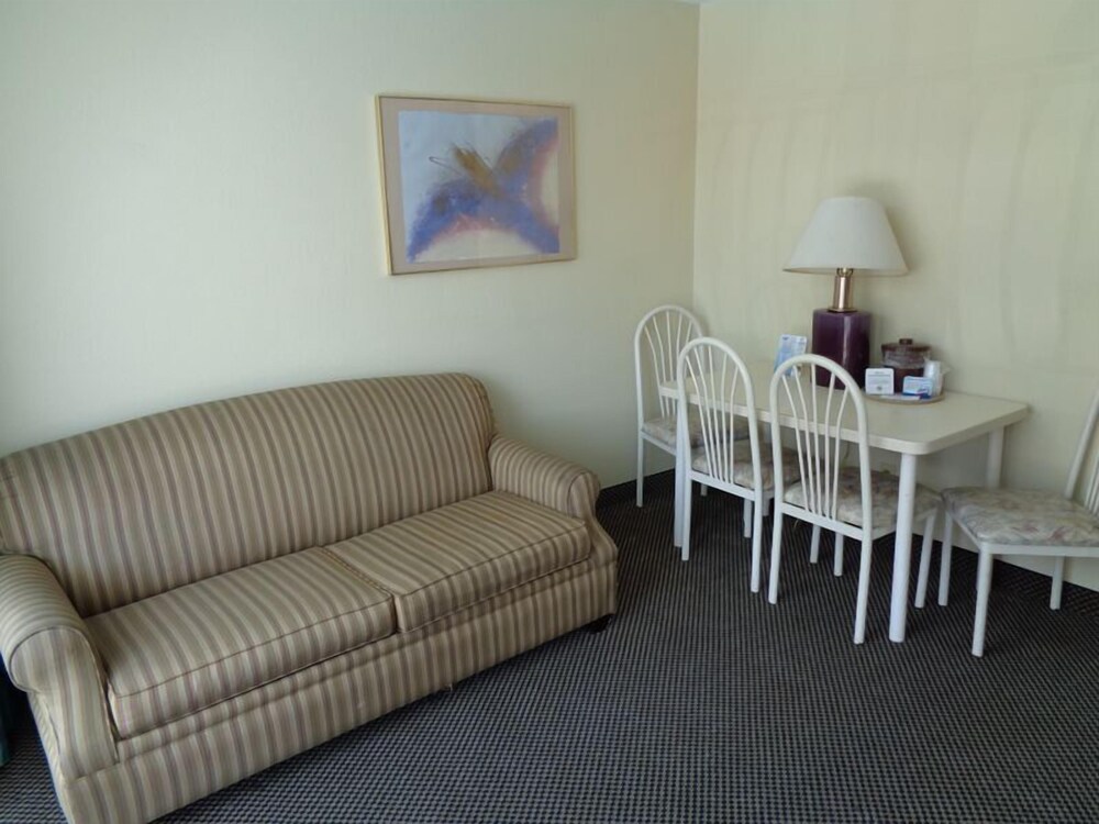 Diamond Crest Motel - photo 8
