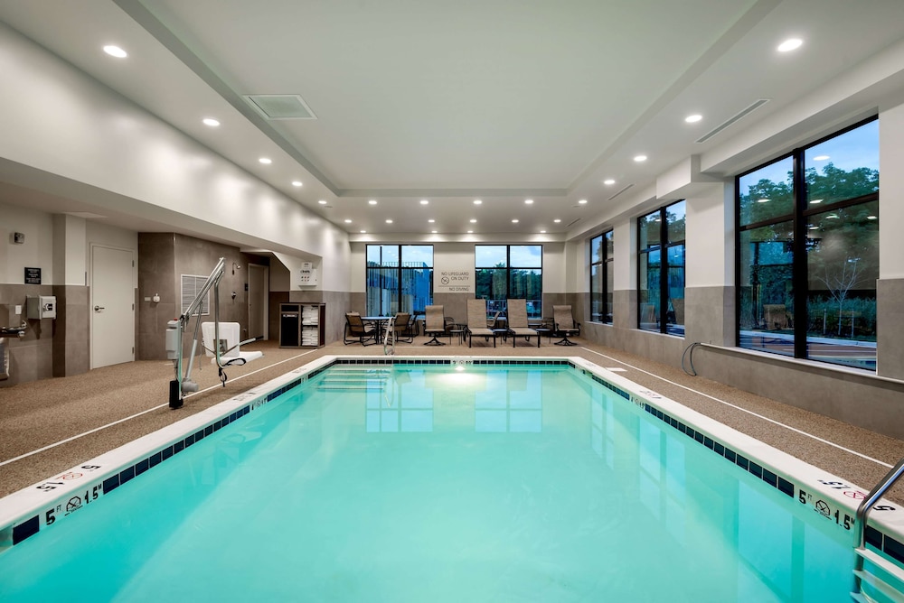 Hampton Inn Baltimore Bayview Campus - photo 21