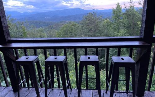 Peak A View — Sevierville — photo 2