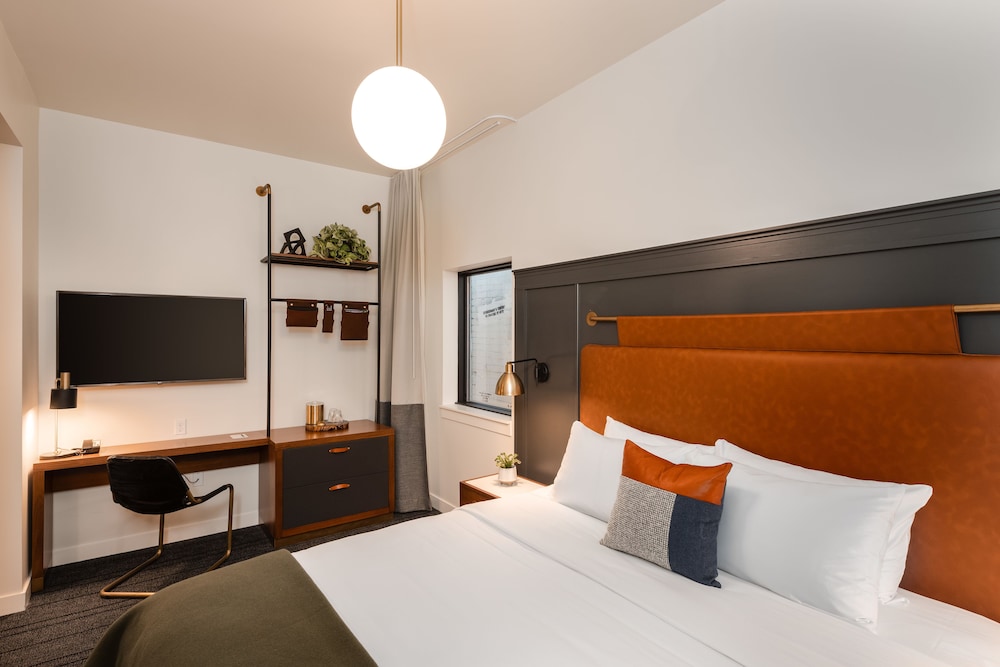 The State Hotel - photo 5