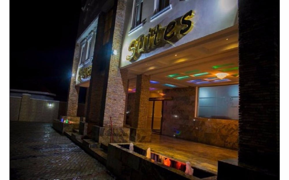 Cubana Suites