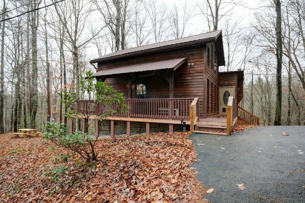 Hot Tub Arcade Wifi Whispering Winds Rrg — hotel in Campton