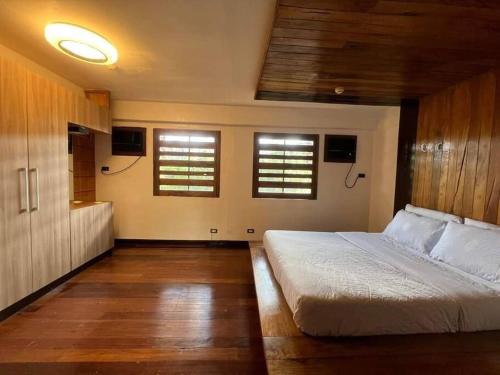 1BR Northpoint Condo Free Airport pick up for 3 nights stay or more — 4-Star Luxury Hotel in Davao, Philippines
