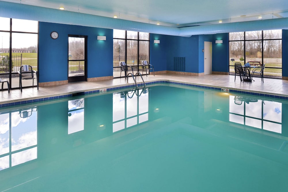 Hampton Inn & Suites Wilmington - photo 48