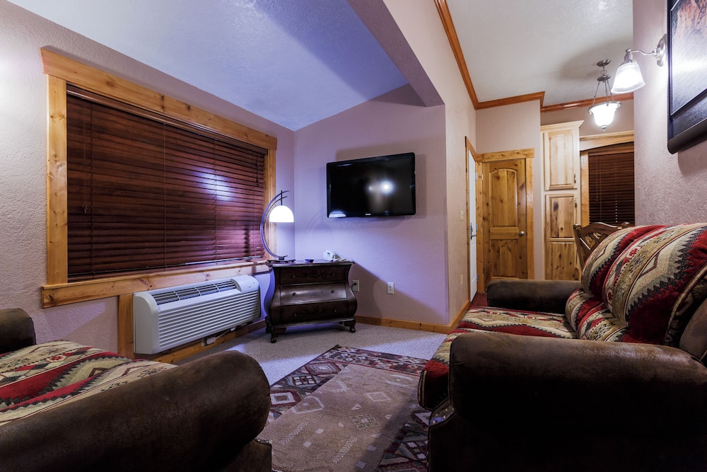 Desert Rose Resort & Cabins - photo 36