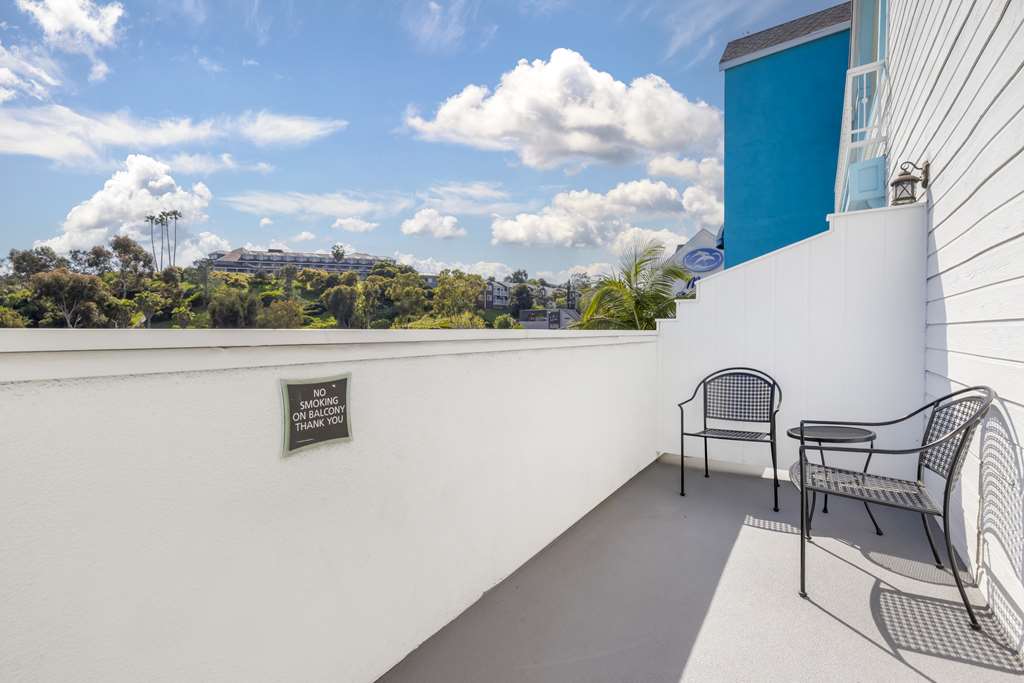 Best Western Plus Marina Shores Hotel - photo 26