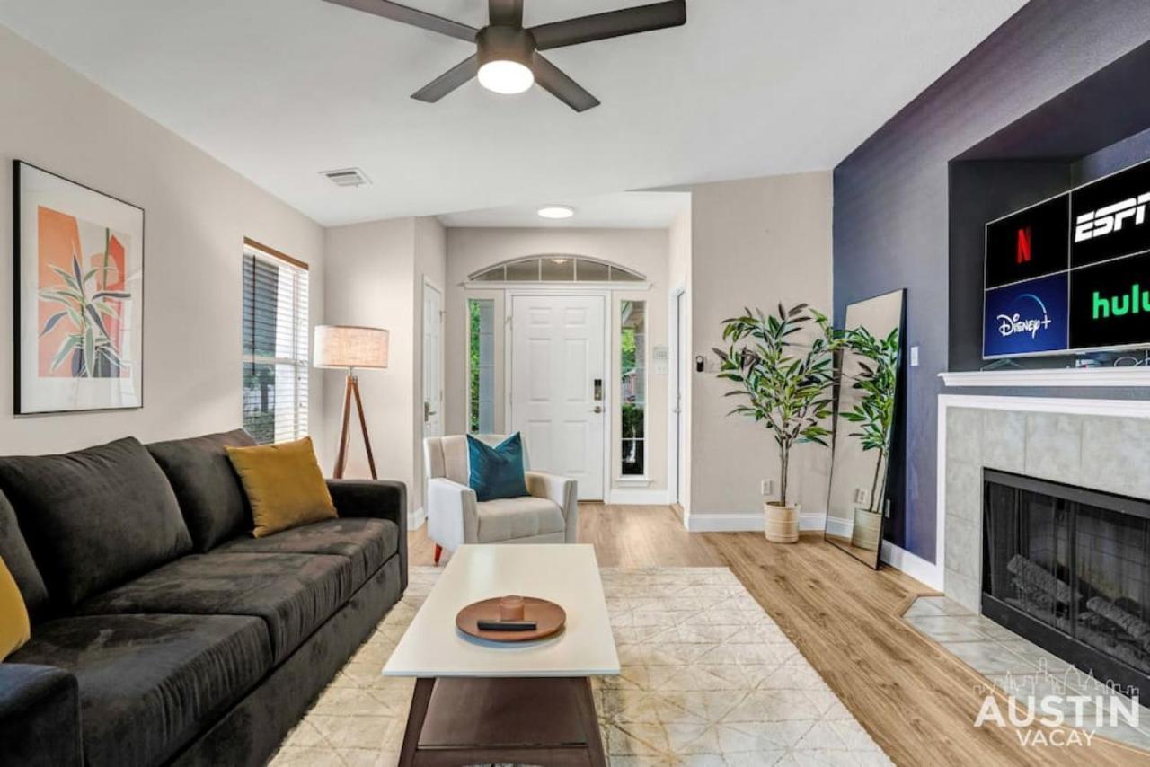 Cozy Home away from Home Quiet Office King Bed — 4-Star Luxury Hotel in Austin, United States
