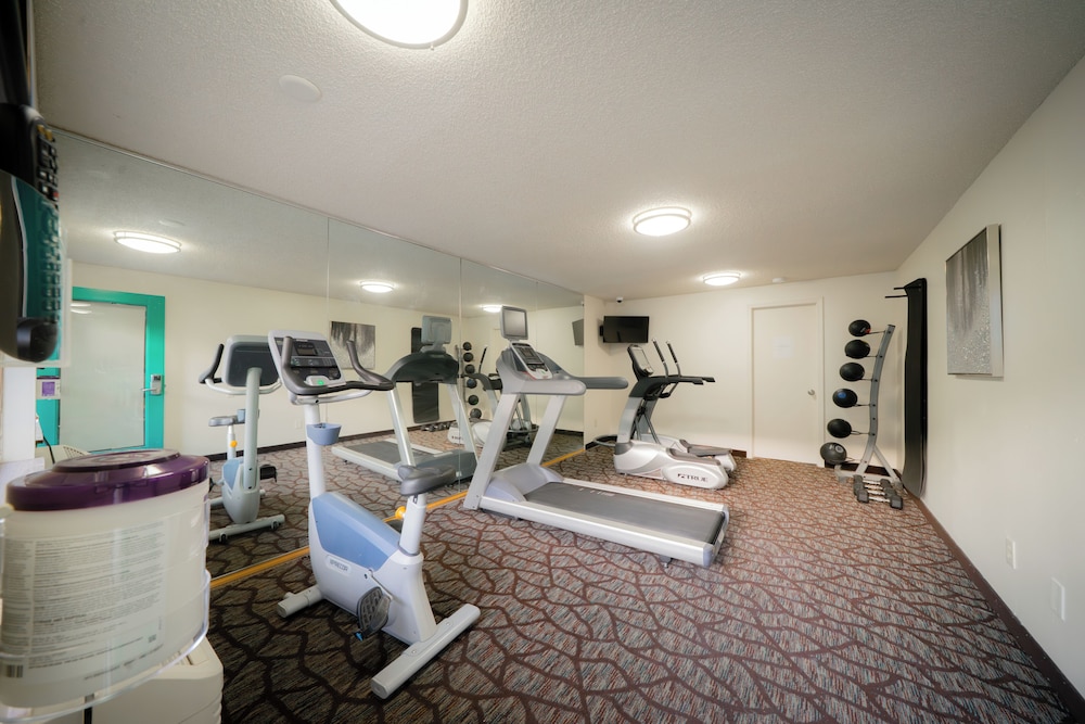 PepperTree Inn - photo 26