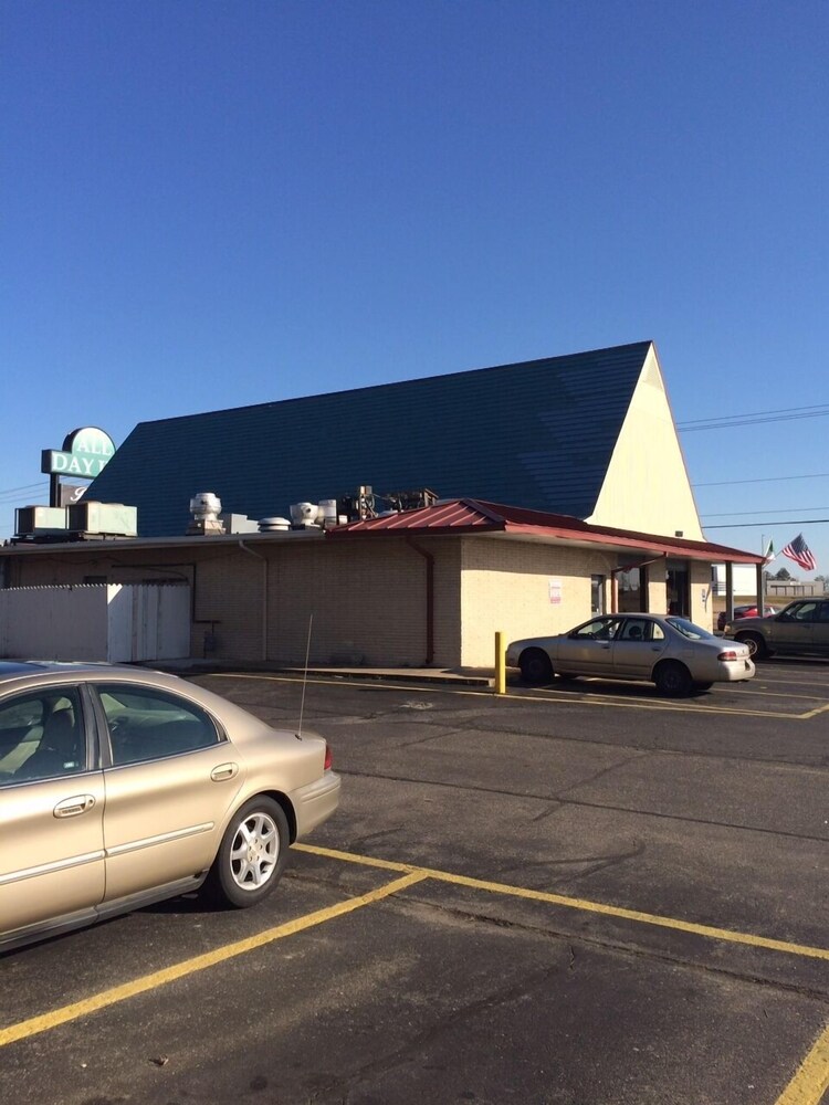 All Day Inn - photo 20