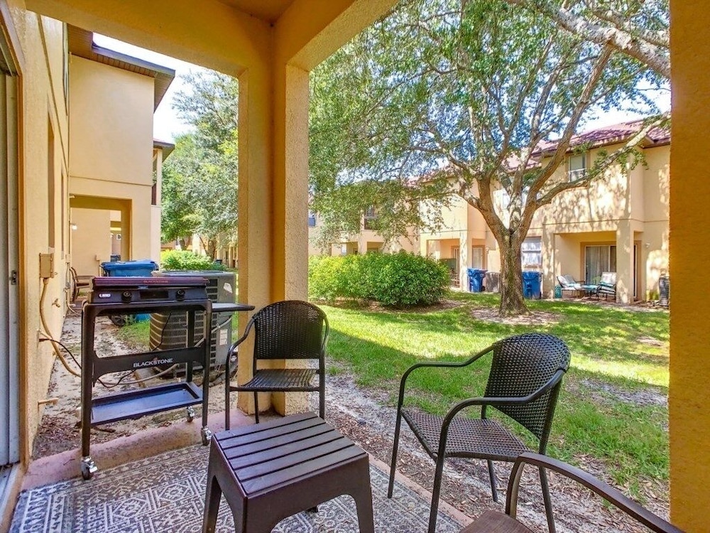 New 4 Bed Regal Palms Resort - photo 23