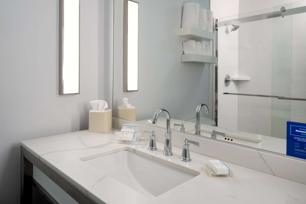 Hilton Garden Inn Folsom - photo 28