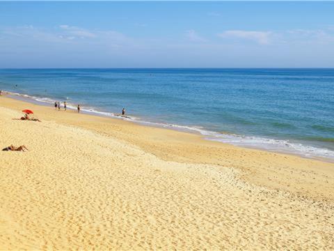 Quarteira Beach — 4-Star Luxury Hotel in Quarteira, Portugal