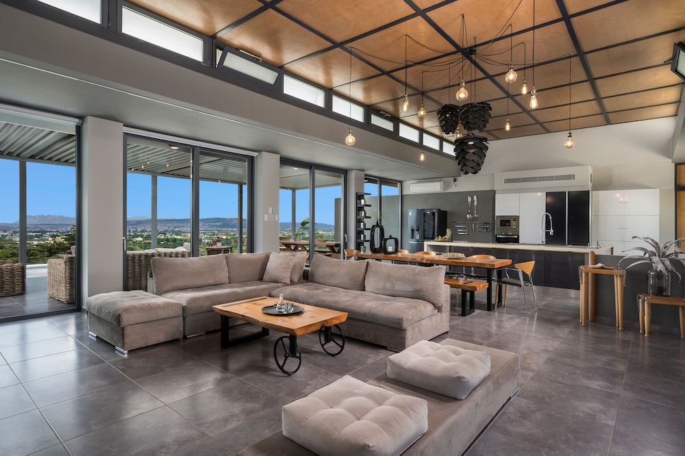 Olivenest Chania Executive Villa — 4-Star Luxury Hotel in Chania, Greece