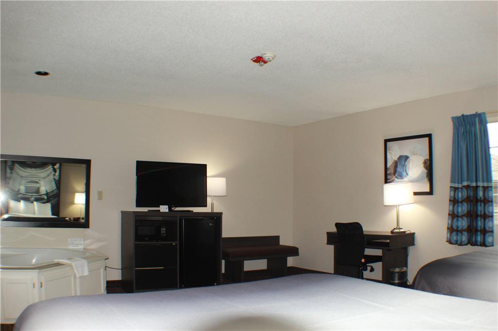 Super 8 by Wyndham Gardner - photo 7