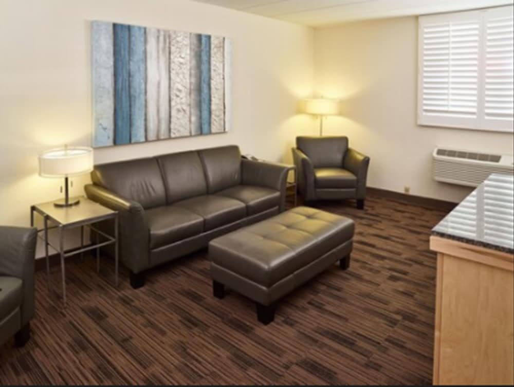 Livinn Hotel St. Paul I 94 East 3M Area - photo 24