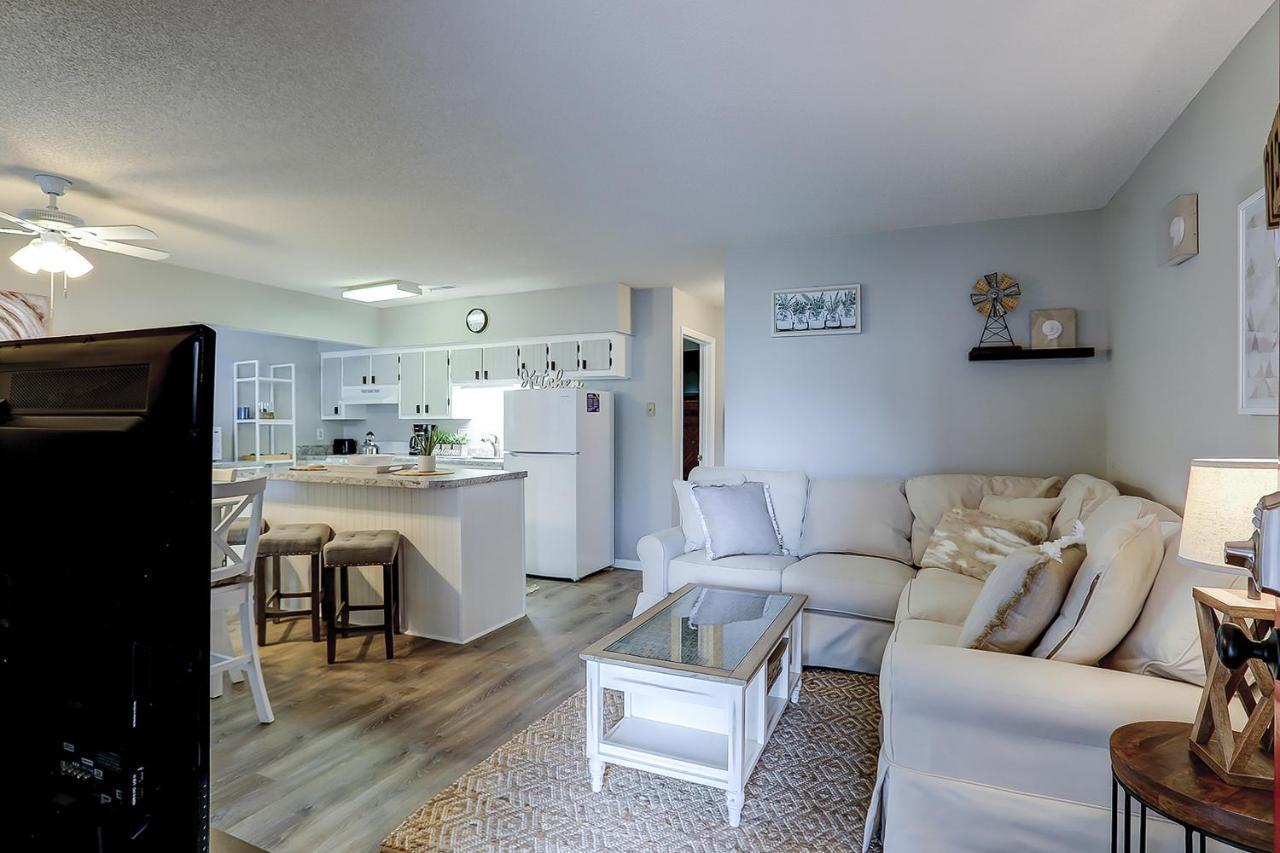 Waccamaw Condo Unit 6 — 4-Star Luxury Hotel in Myrtle Beach, United States