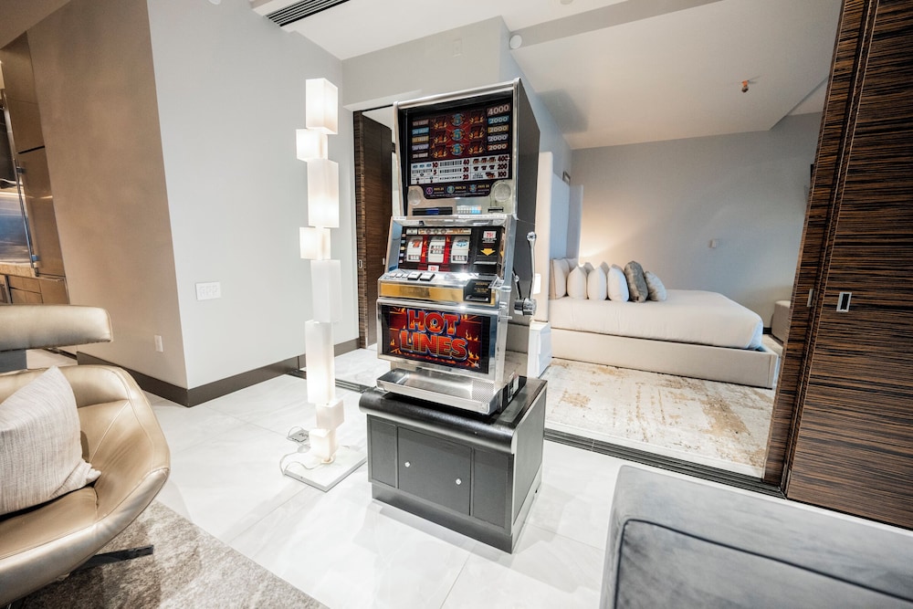 StripViewSuites at Palms Place Penthouses - photo 127