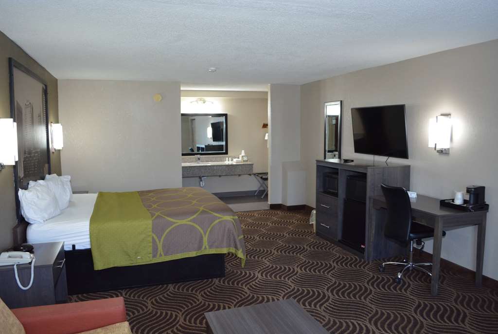 Super 8 by Wyndham Huntersville Charlotte Area - photo 19