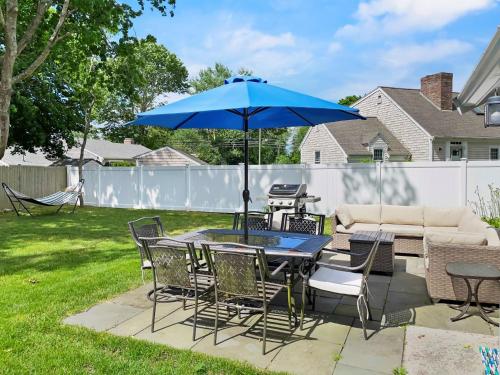 75 Pinewood Road Hyannis Cape Cod Tide the Knot in Hyannis, United States