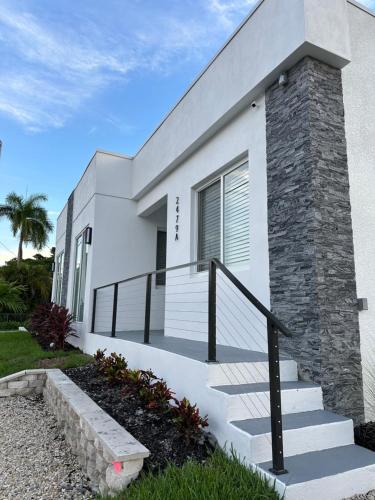 The Pickleball Haven of Naples Gray Supreme — 4-Star Luxury Hotel in Naples, United States