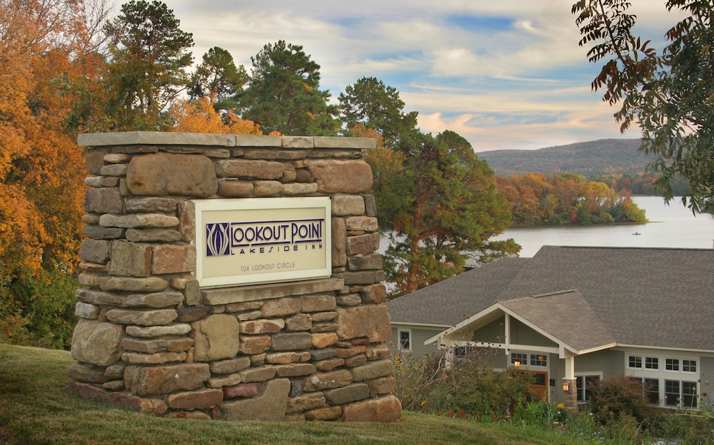 Lookout Point Lakeside Inn - photo 2