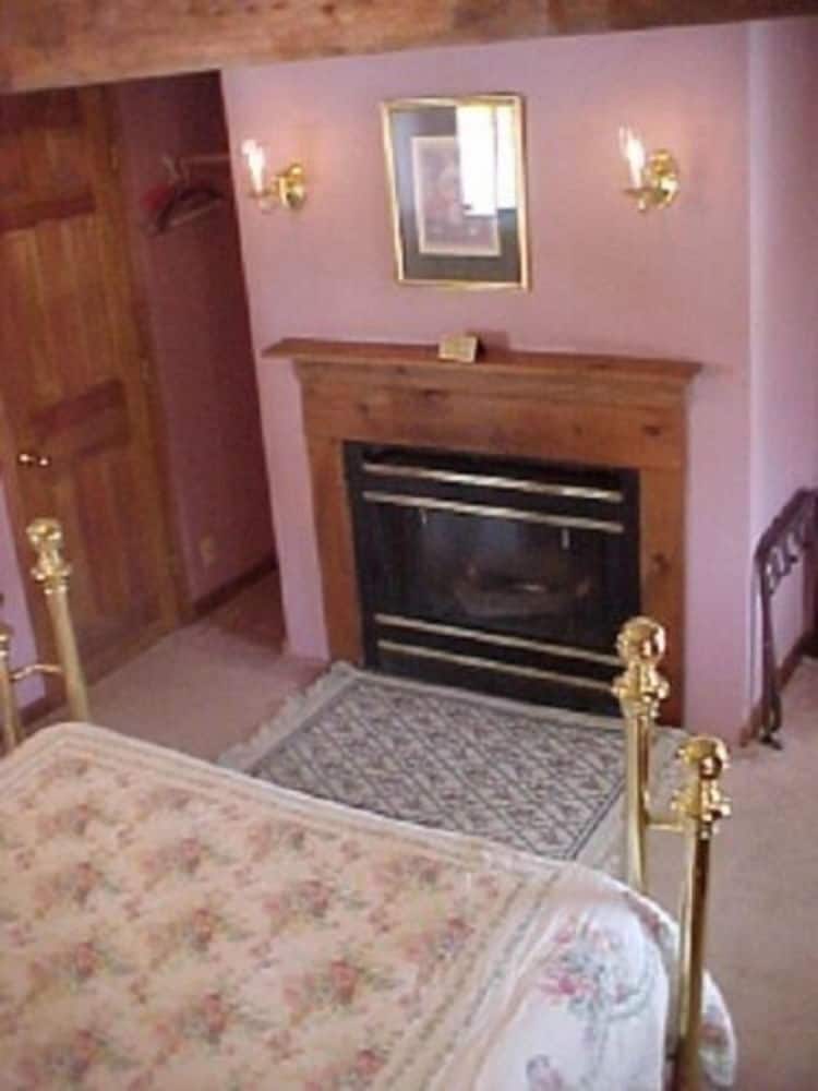 Sturbridge Country Inn - photo 27