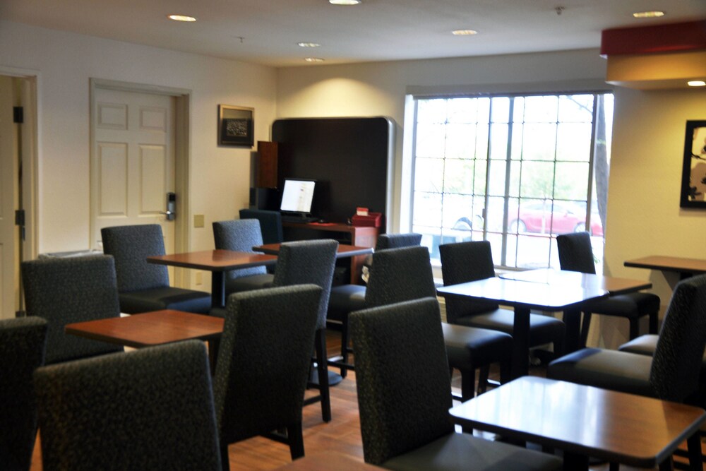 Towneplace Suites Abq Airport - photo 21