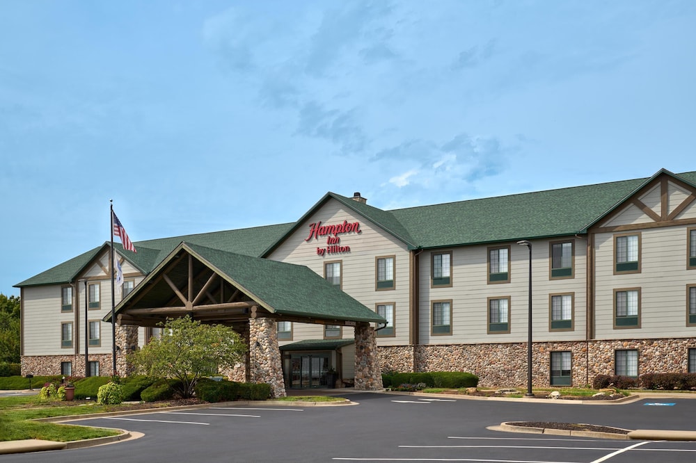 Hampton Inn Kansas City The Legends in Kansas City, United States