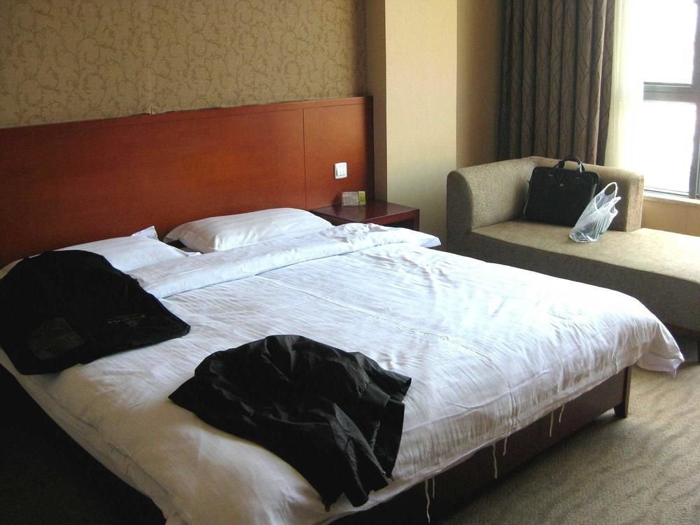 Venus Royal Hotel - last minute hotel in Dongguan
