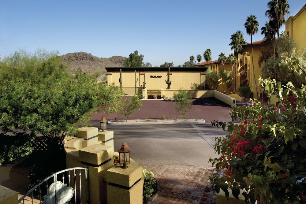 Hilton Phoenix Tapatio Cliffs Resort - photo 118