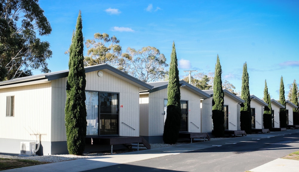 BIG4 Hobart Airport Tourist Park — 4-Star Luxury Hotel in Cambridge, Australia