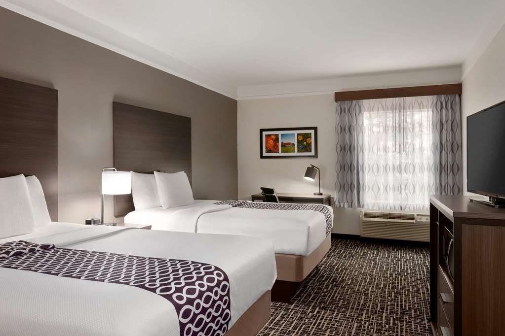 La Quinta Inn & Suites by Wyndham I 20 Longview South - photo 13