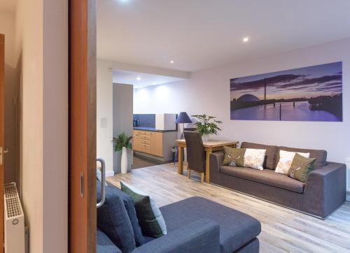 Riverside West End Apartment — 5-Star Luxury Hotel in Glasgow, United Kingdom